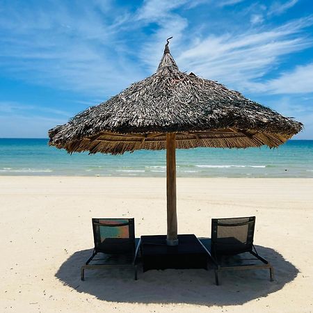 Sea View Villa In Wyndham Garden Cam Ranh Nha Trang Exterior photo